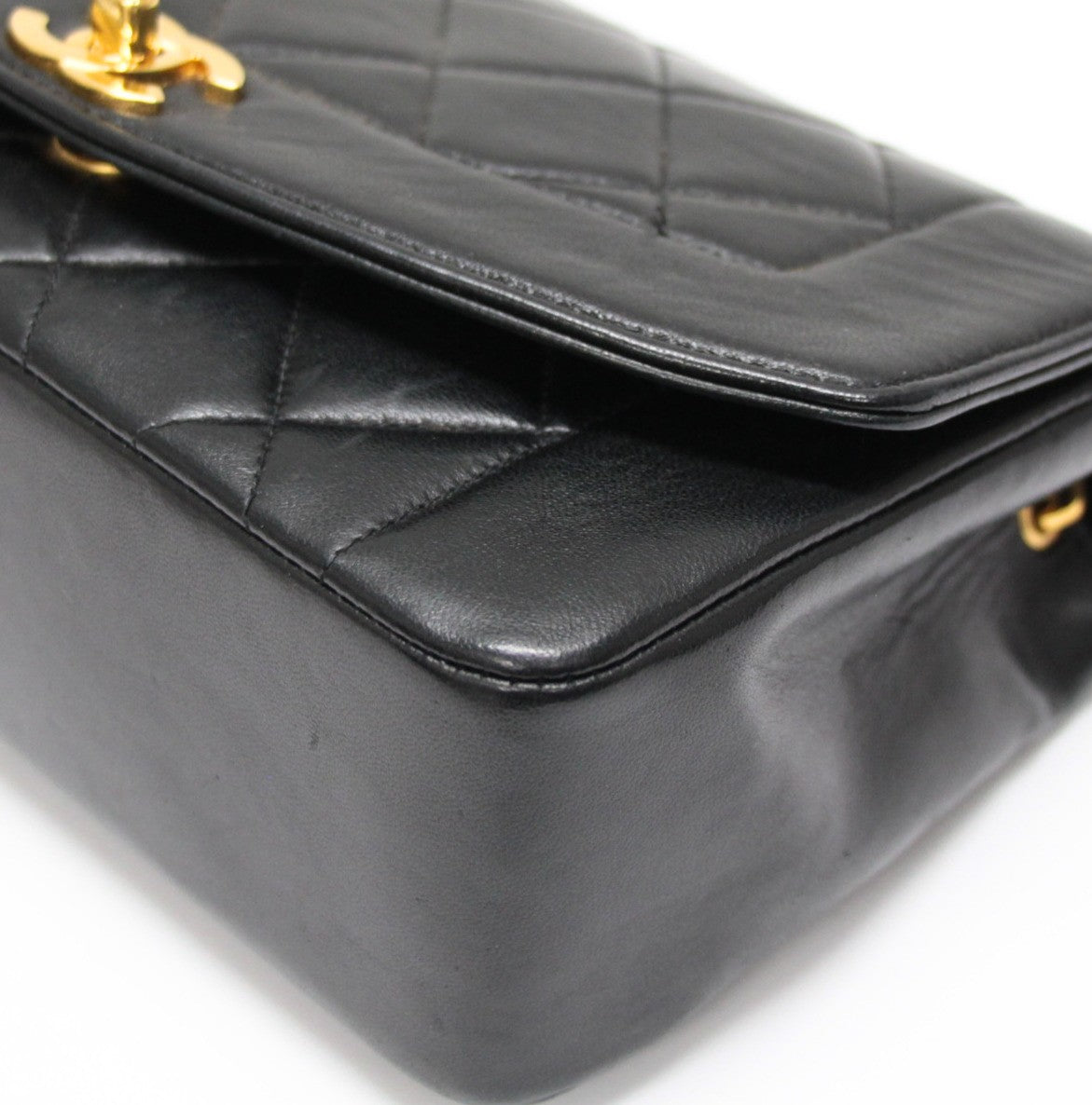 CHANEL Diana 22 Matelasse Lambskin Bag Blk Size ONE SIZE