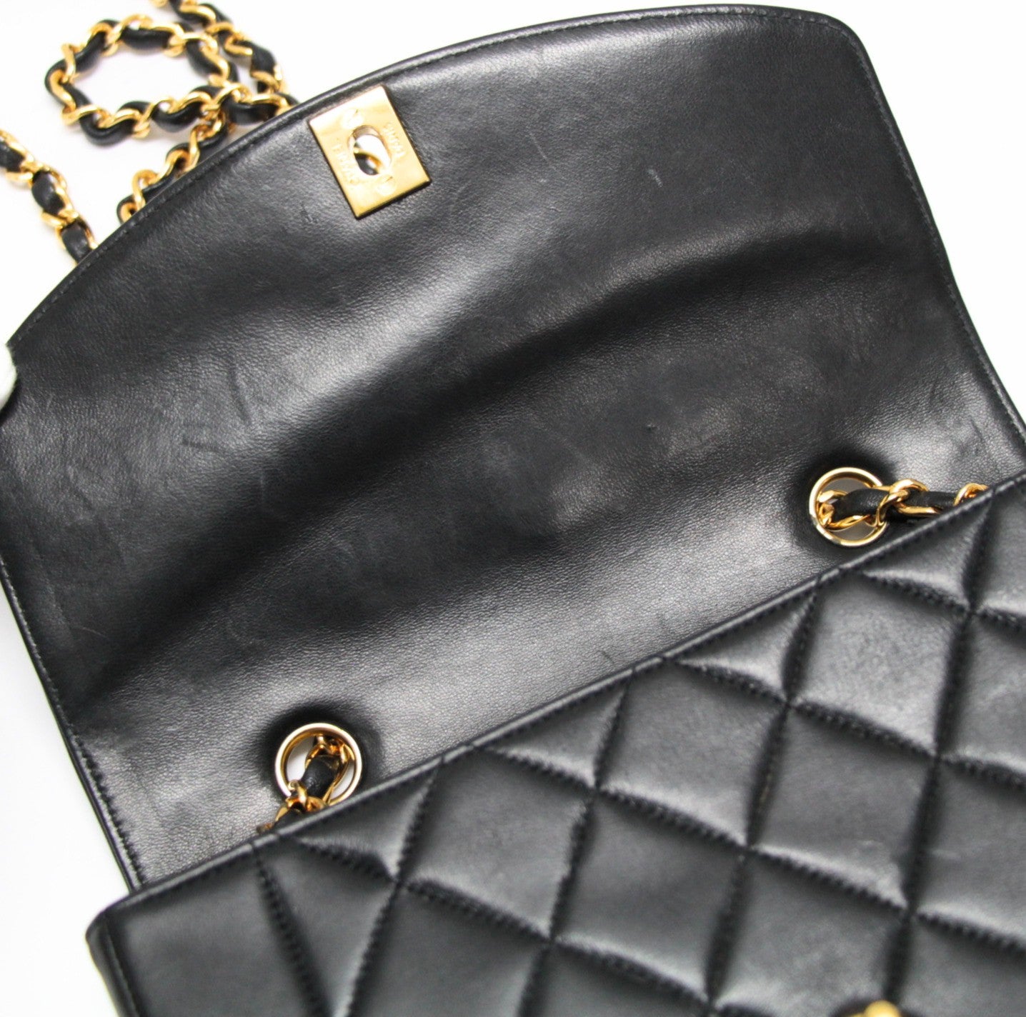 CHANEL Diana 22 Matelasse Lambskin Bag Blk Size ONE SIZE