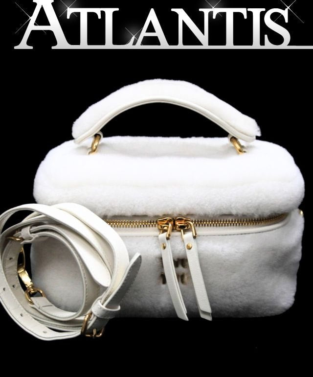 miu miu White Fur 2-Way Vanity Bag Size ONE SIZE