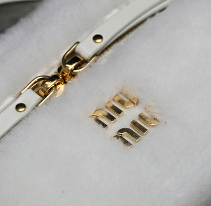 miu miu White Fur 2-Way Vanity Bag Size ONE SIZE