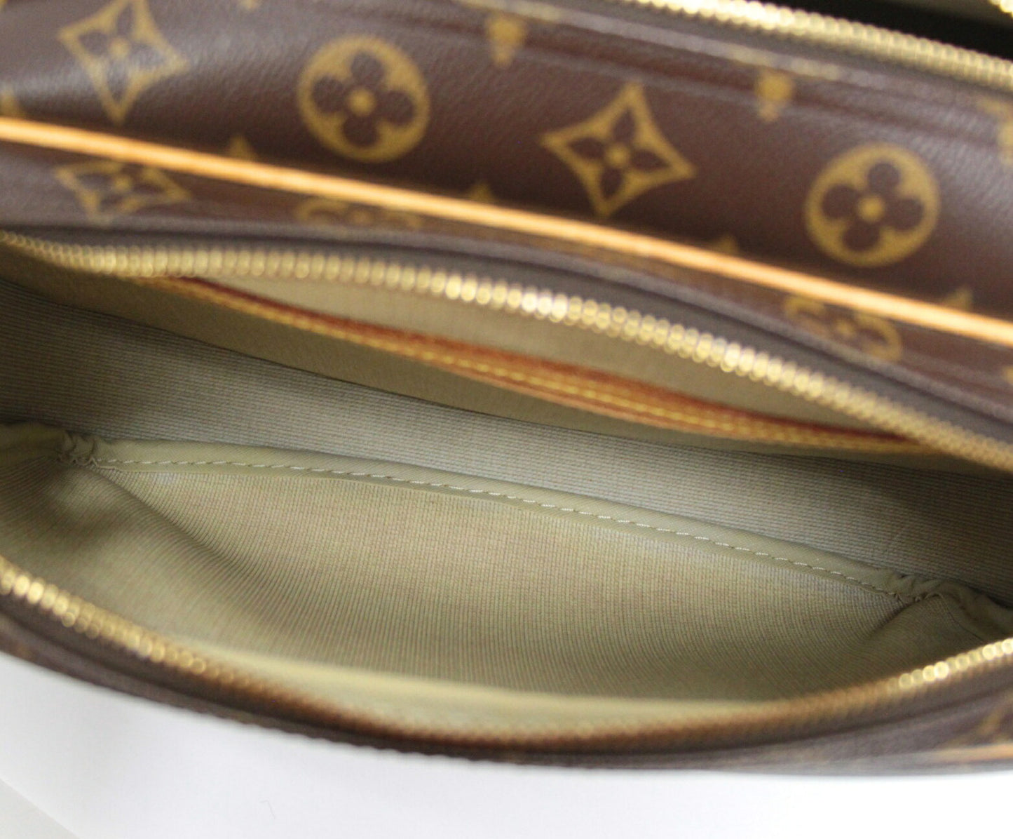 Louis Vuitton Monogram Reporter Shoulder Bag Size ONE SIZE