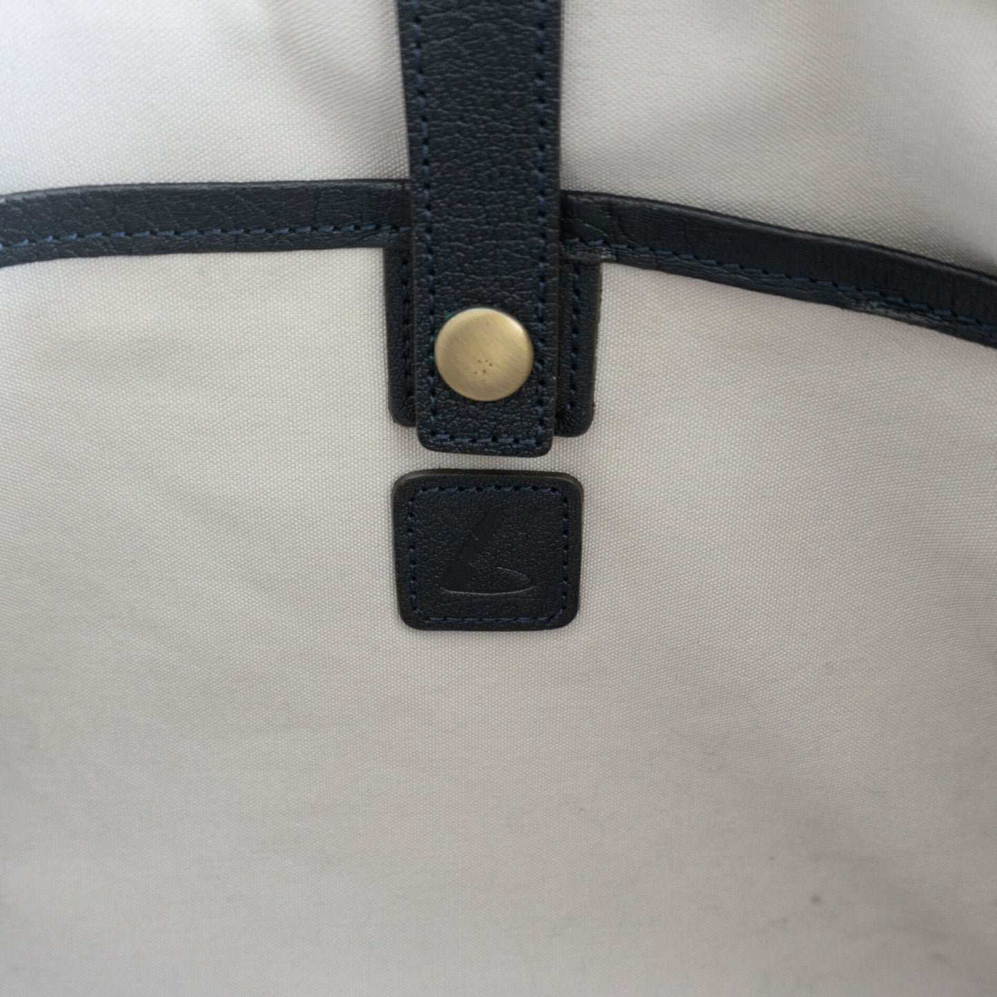 Buffalo Square Briefcase Bag