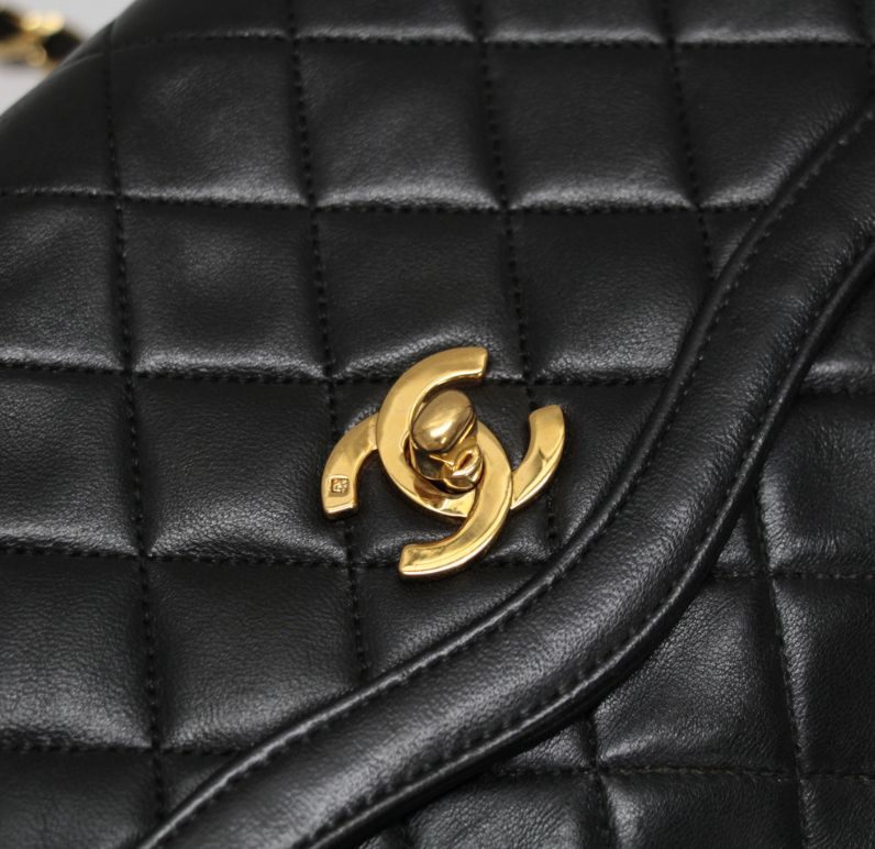 CHANEL Vintage Matelasse 23 Lambskin Bag Black Size ONE SIZE
