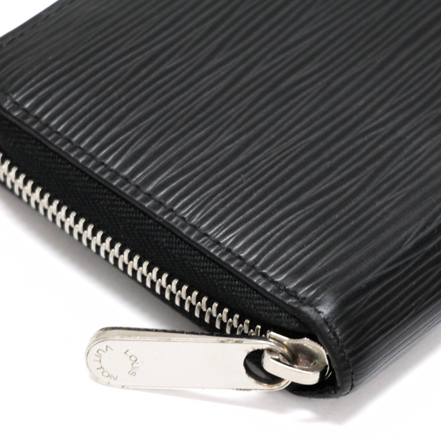 Louis Vuitton Epi Leather Round Wallet Black Size ONE SIZE