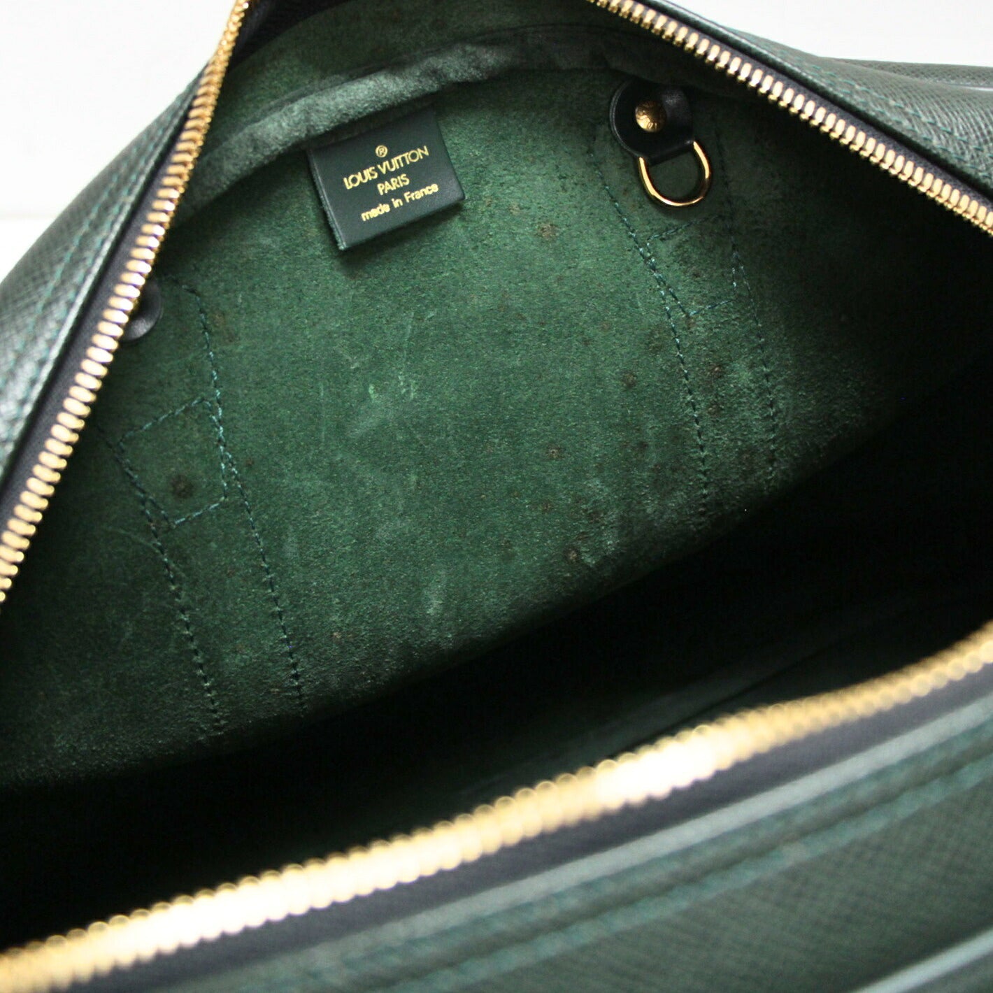 LOUIS VUITTON Kendall PM Taiga Bag Green Size ONE SIZE