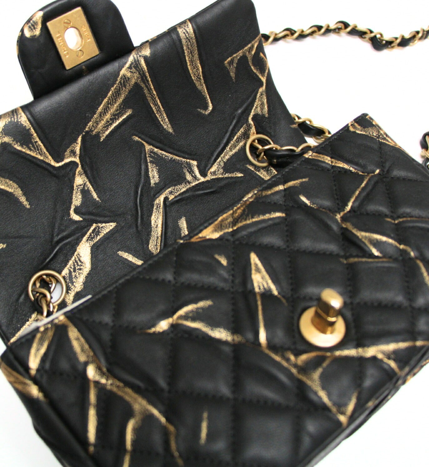 CHANEL Mini Matelasse 20 Bag Black/Gold Size ONE SIZE