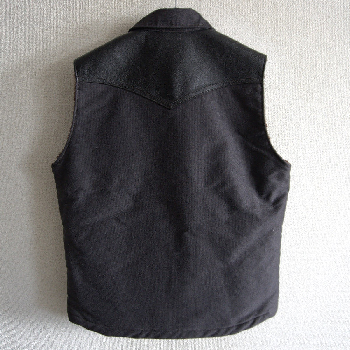 DELUXEWARE D-16 DUDO VEST Horse Leather Boa Lining Size L