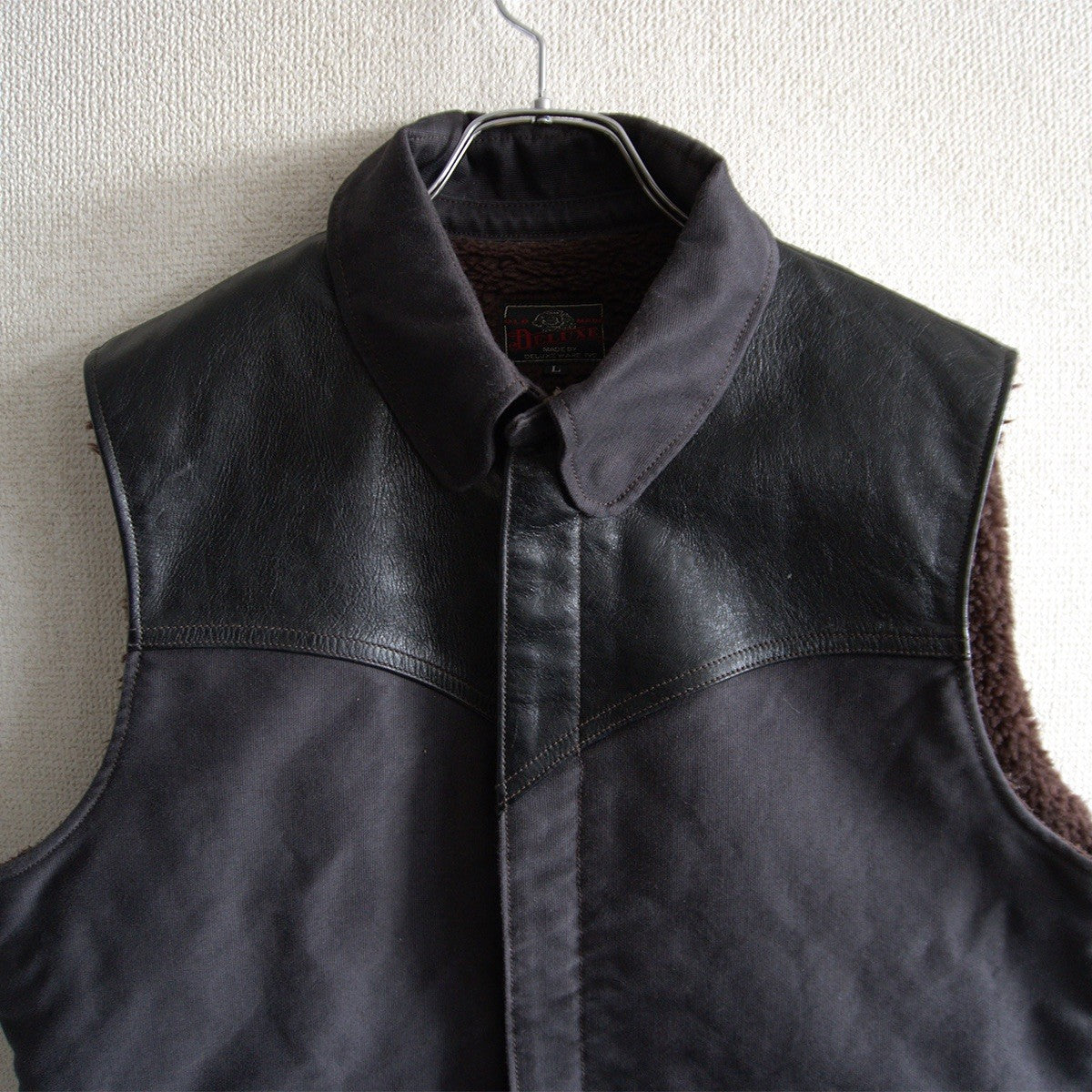 DELUXEWARE D-16 DUDO VEST Horse Leather Boa Lining Size L