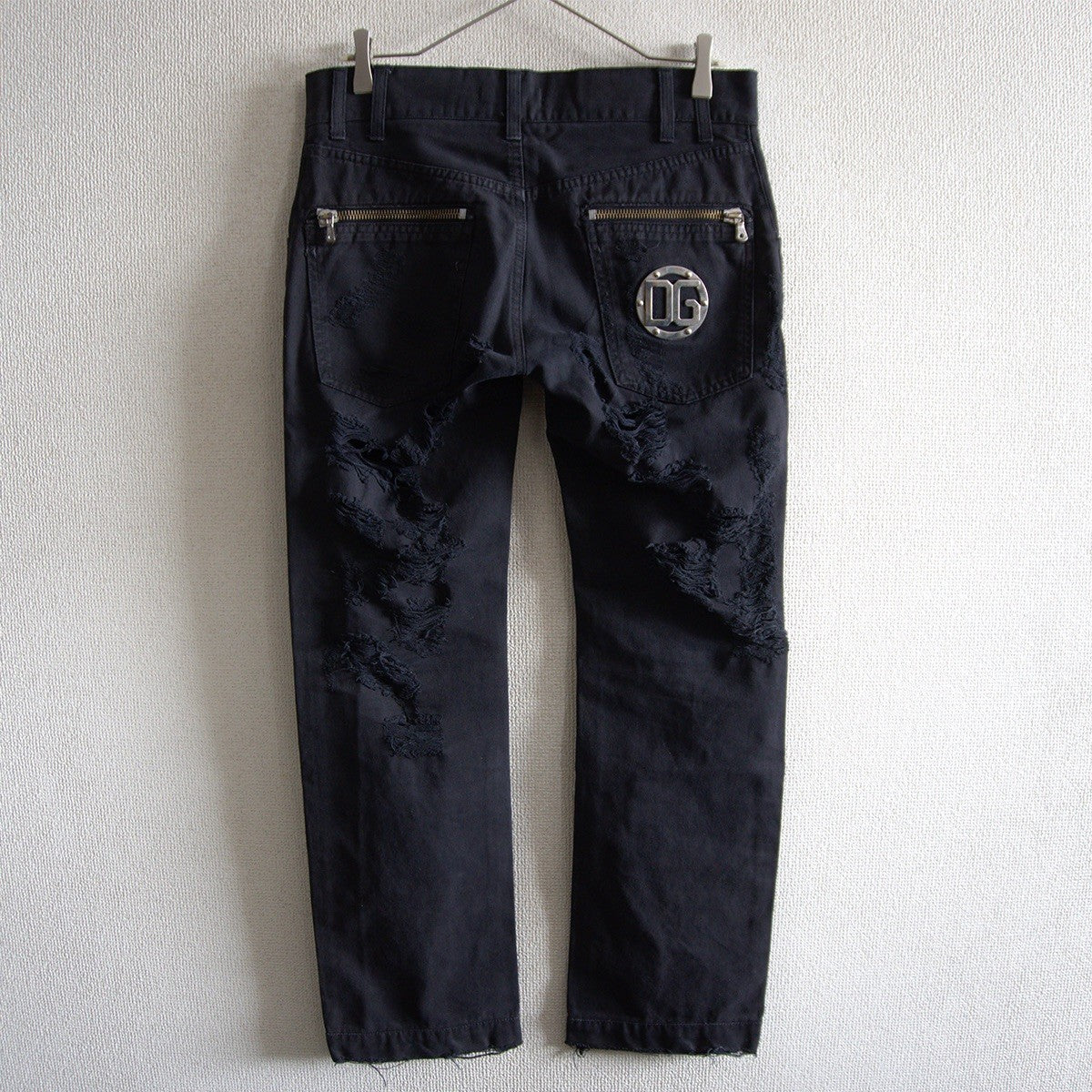 DOLCE&GABBANA Distressed Black Denim Size 32