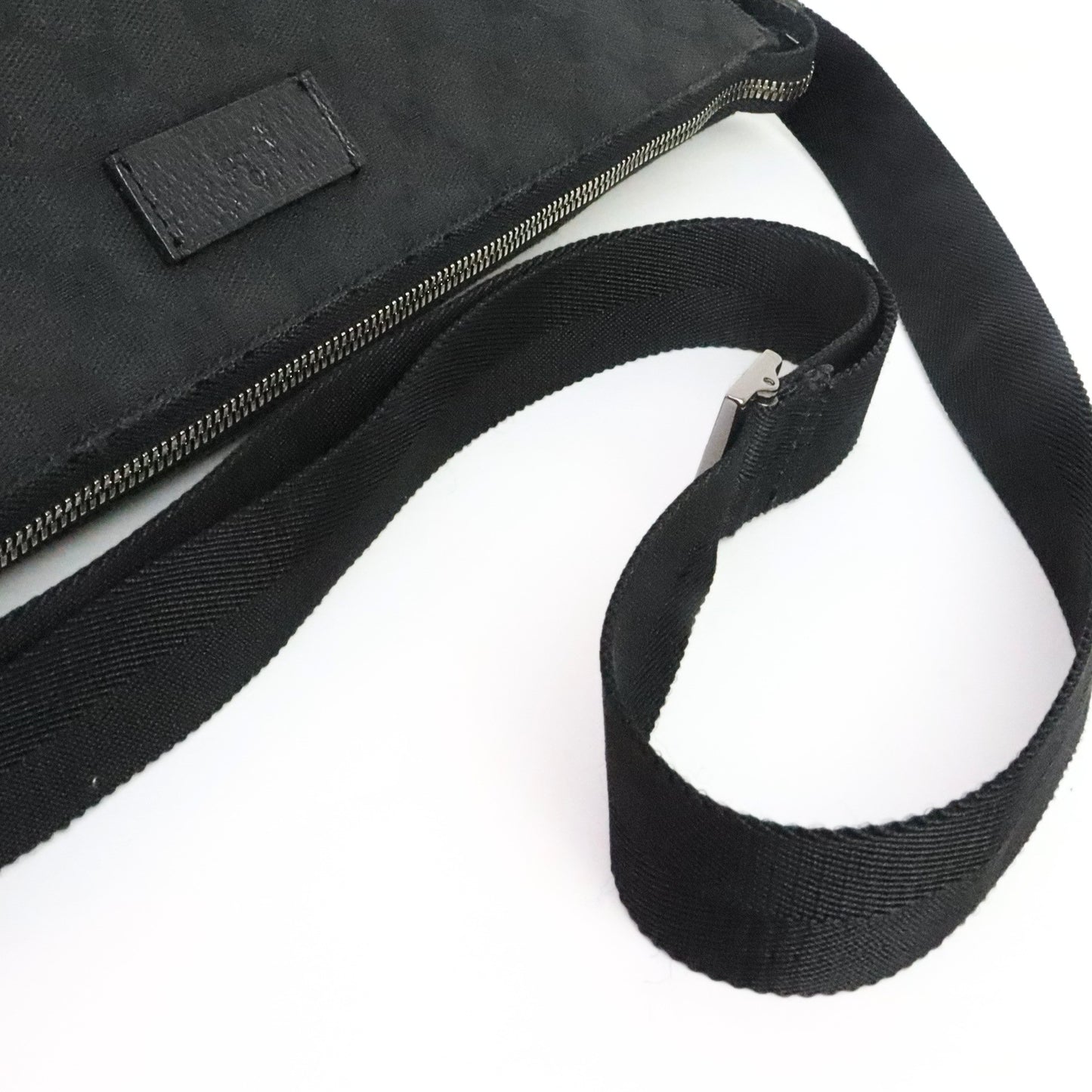 GUCCI GG Canvas Leather Shoulder Bag Black