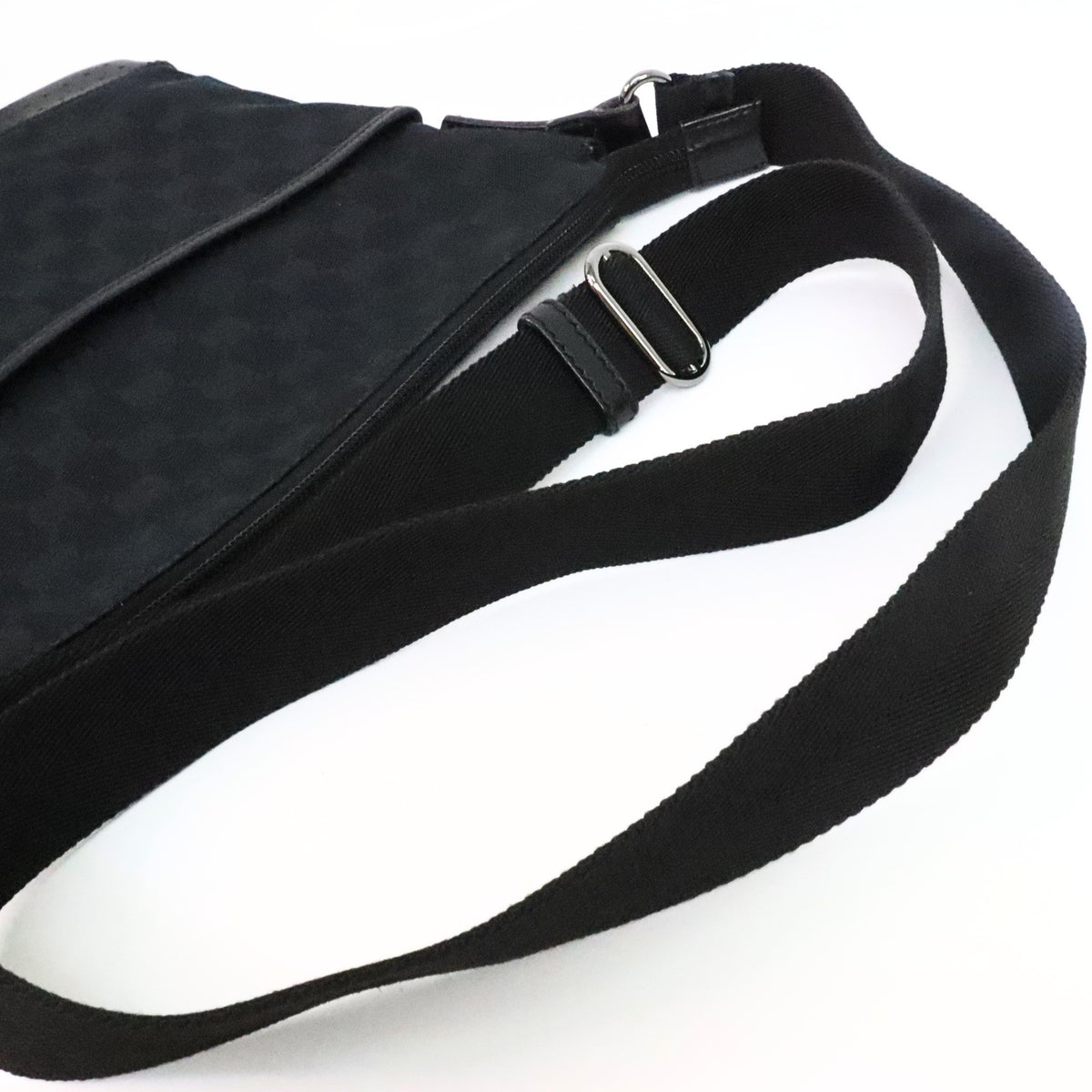 GUCCI GG Canvas Leather Shoulder Bag Black