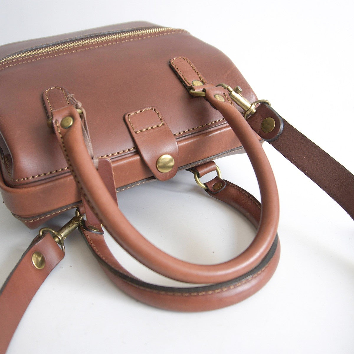 HERZ Brown Leather 2-Way Shoulder Kiss-Lock Size ONE SIZE