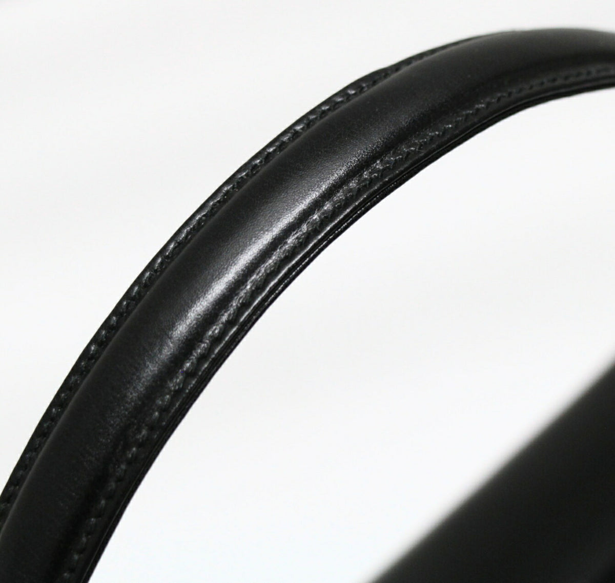GUCCI Vintage Horseshoe Handbag Black