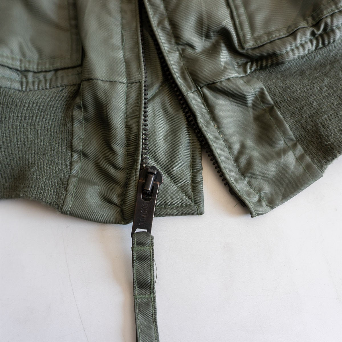 US ARMY USAF 90s CWU-45/P Flight Jacket Size L