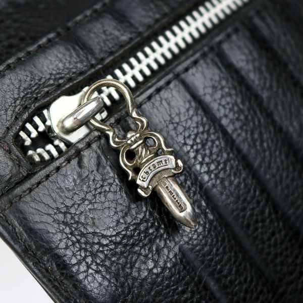 CHROME HEARTS WAVE Cross Button Leather Wallet Black