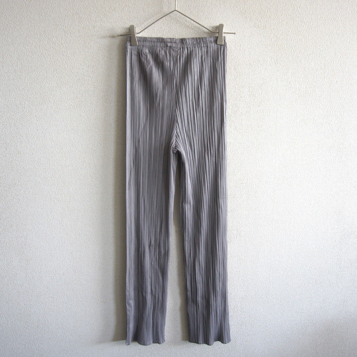 PLEATS PLEASE ISSEY MIYAKE Pleated Pants Size 30