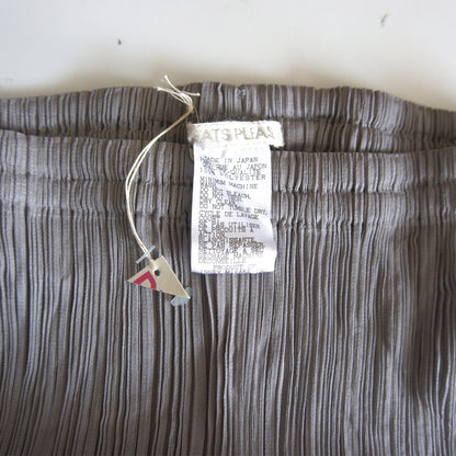 PLEATS PLEASE ISSEY MIYAKE Pleated Pants Size 30