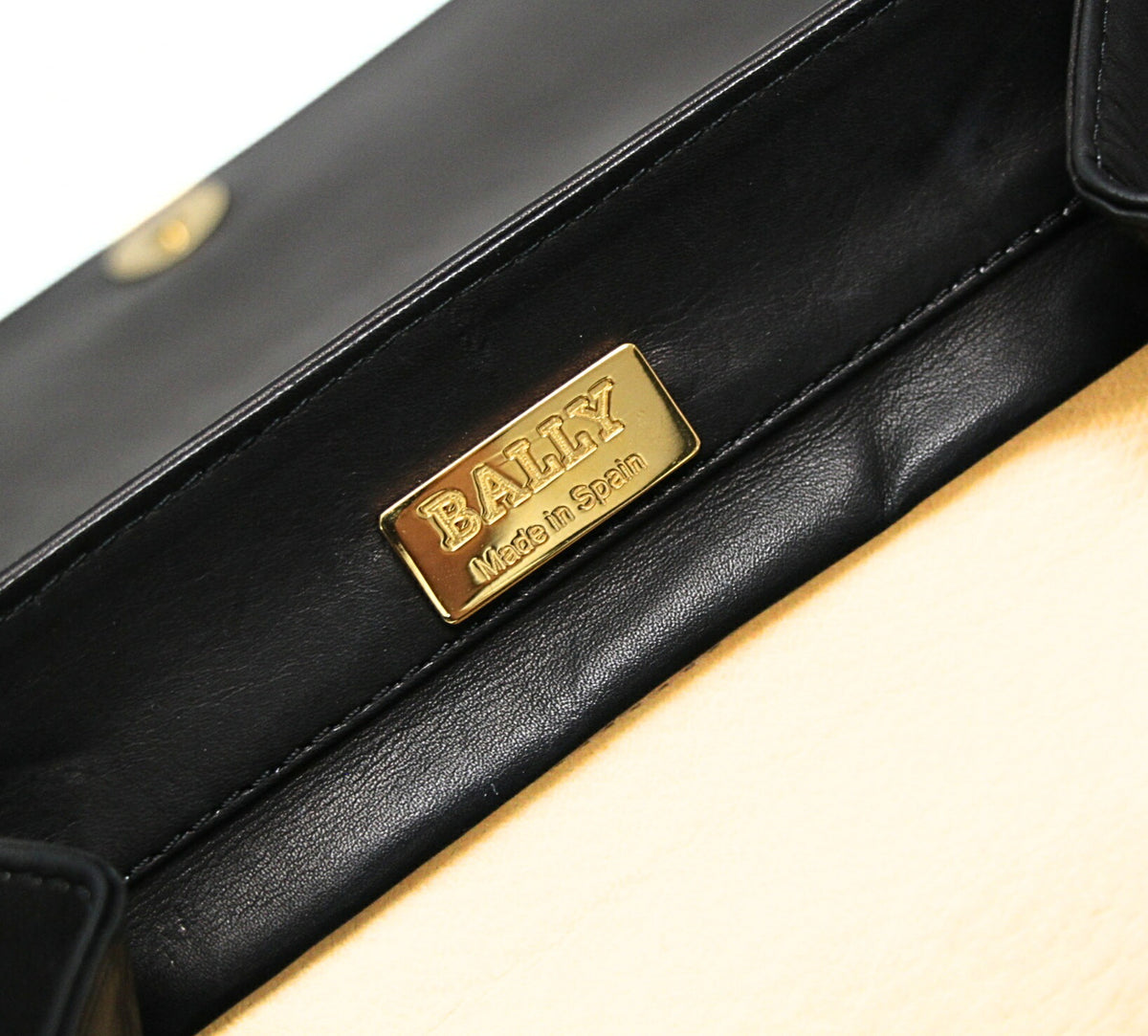 BALLY Black Vintage Leather Shoulder Bag