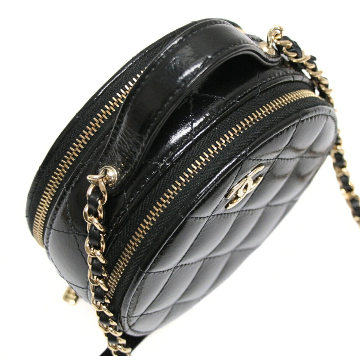 CHANEL Matelasse Round Chain Bag Black