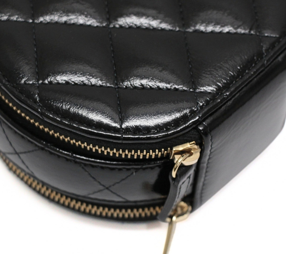 CHANEL Matelasse Round Chain Bag Black