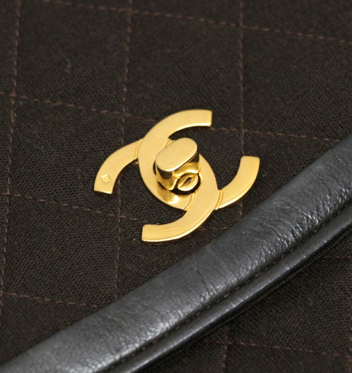 CHANEL Vintage Matelasse Chain Bag Brown