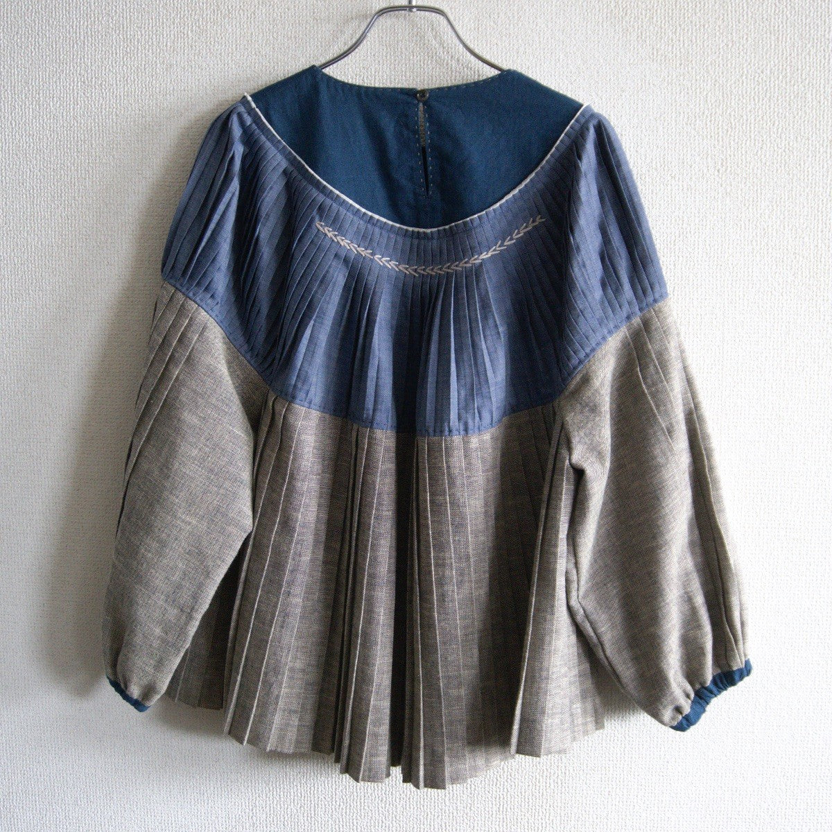 45R Indigo Pleated Relaxed Blouse Size 0