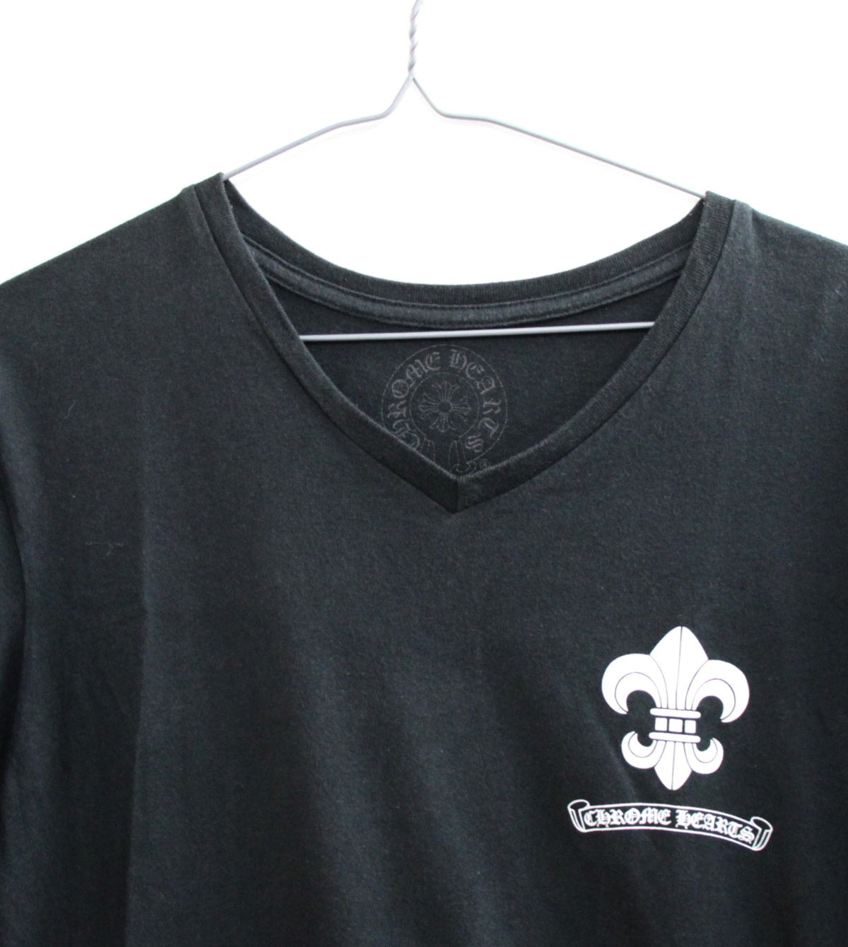 CHROME HEARTS V-Neck BS Fleur T-Shirt Black Size M