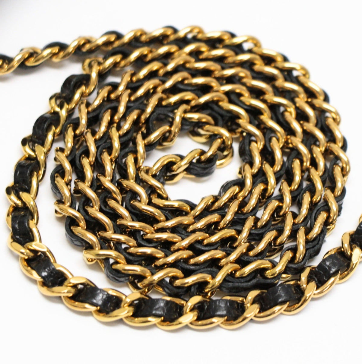 CHANEL Matelasse Turnlock Chain Wallet