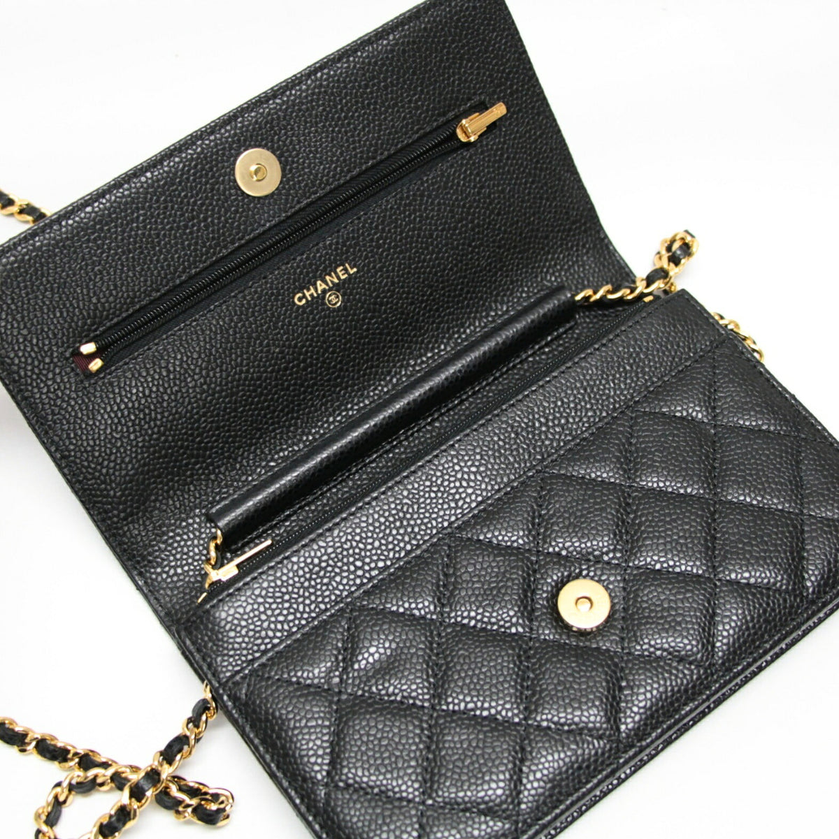 CHANEL Matelasse Black Caviar Chain Wallet