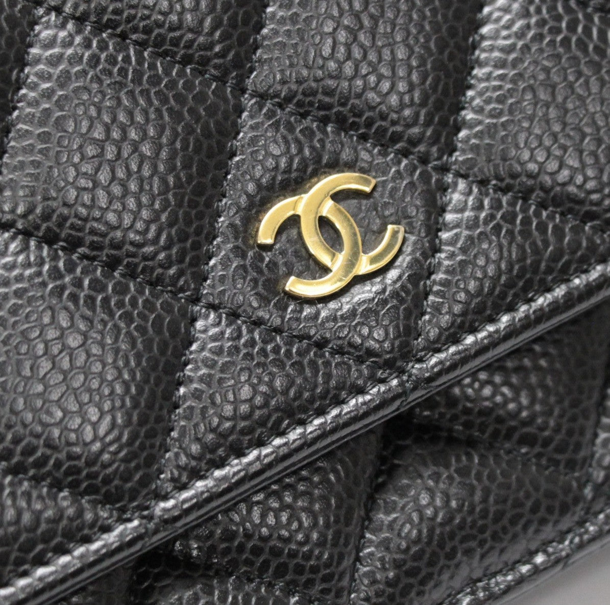 CHANEL Matelasse Caviar Wallet Black
