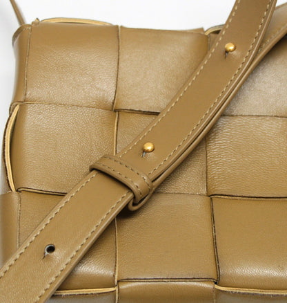 BOTTEGA VENETA Maxi Intrecciato Bag Brown
