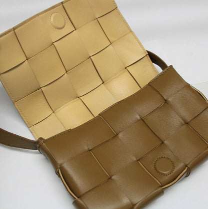 BOTTEGA VENETA Maxi Intrecciato Bag Brown