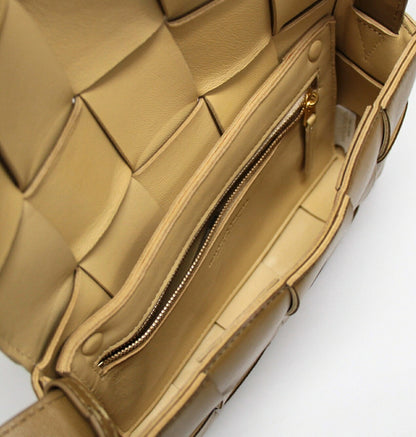 BOTTEGA VENETA Maxi Intrecciato Bag Brown