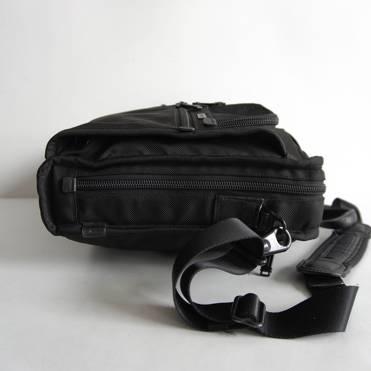 TUMI ALPHA2 2-Way Business Briefcase Black Size ONE SIZE