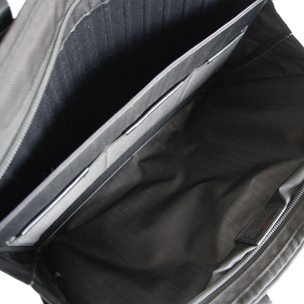 TUMI ALPHA2 2-Way Business Briefcase Black Size ONE SIZE