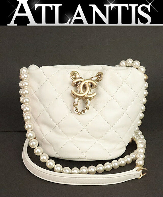 CHANEL Pearl Matelasse Lambskin Bag White