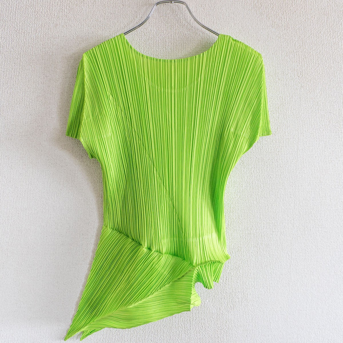 PLEATS PLEASE ISSEY MIYAKE Pleated Asymmetric Top Size L