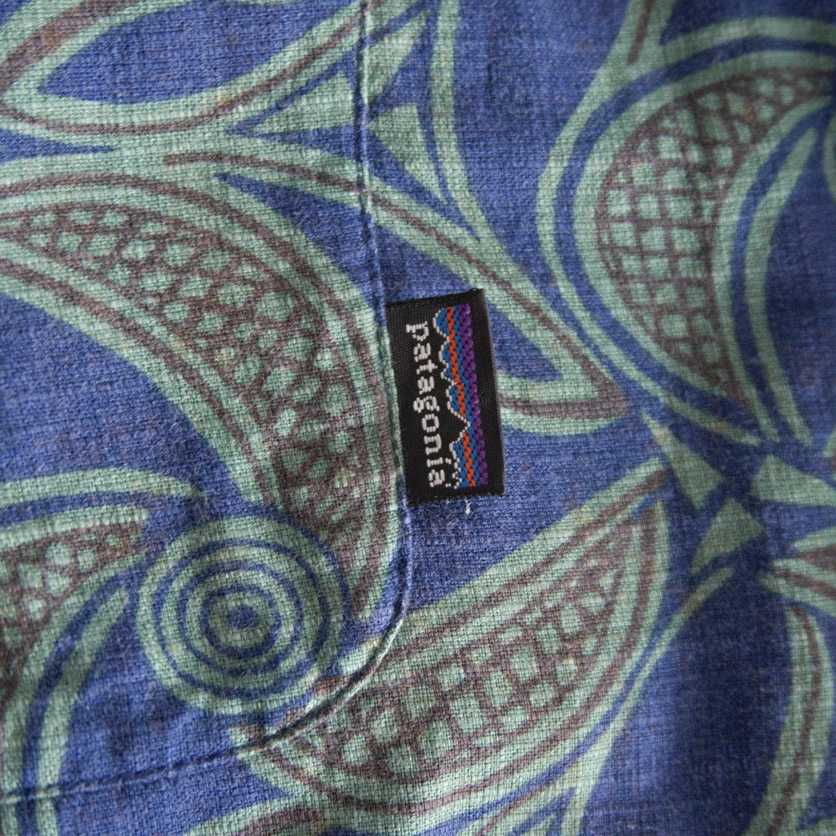 PATAGONIA 90s A/C Pin Wheel Aloha Shirt Size M