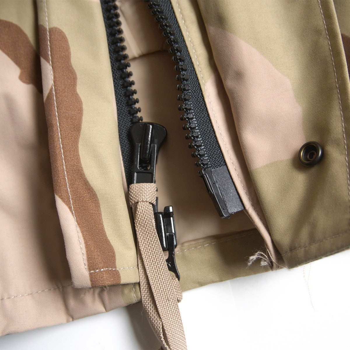 ECWCS GORE-TEX Desert Camo Cold Weather Parka Size L-R