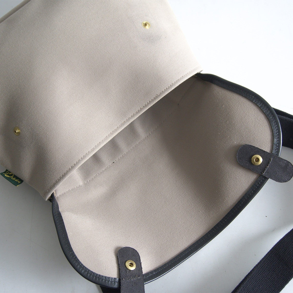 BRADY Avon Snap Button Shoulder Bag Size ONE SIZE