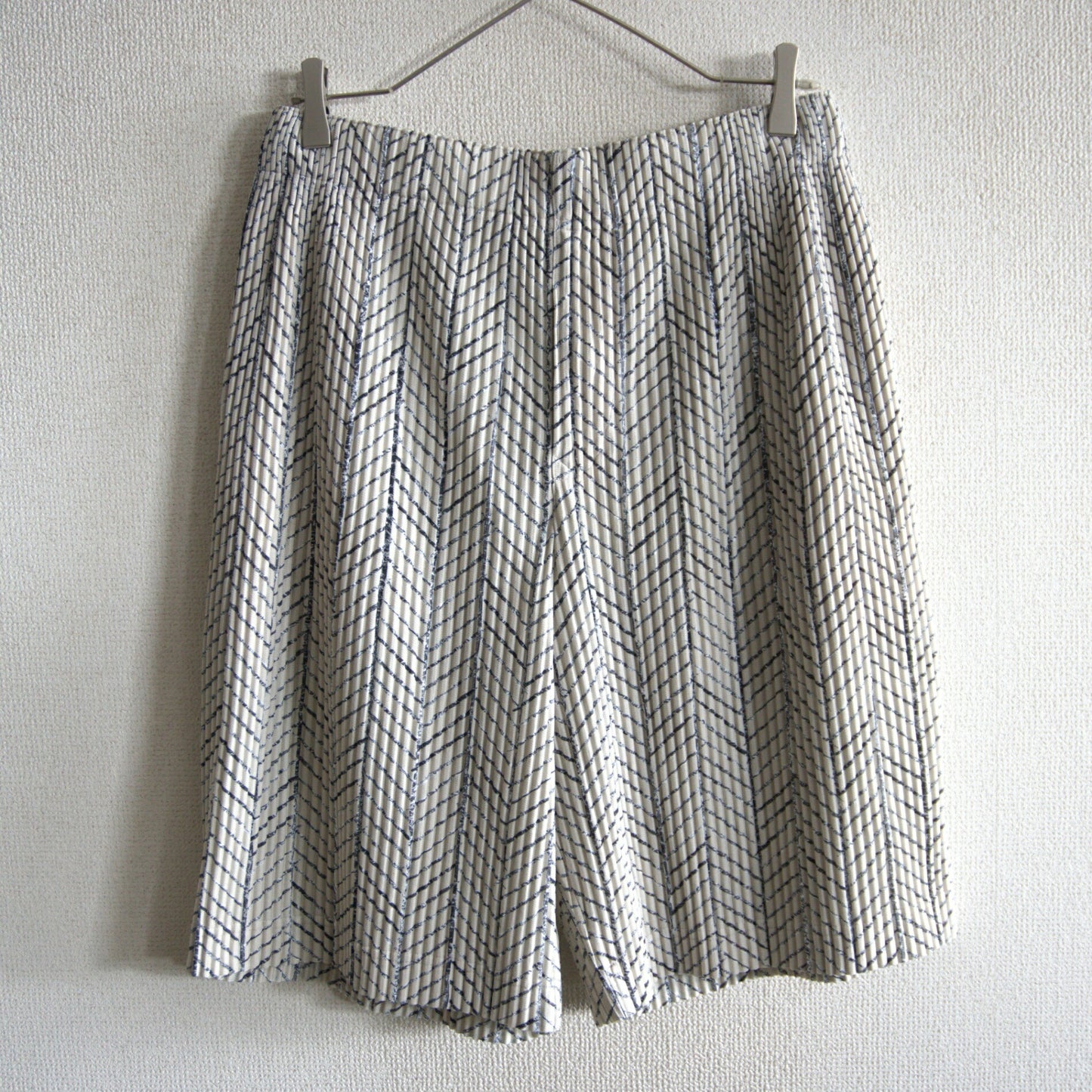 HOMME PLISSE ISSEY MIYAKE Pleated Shorts Size 32