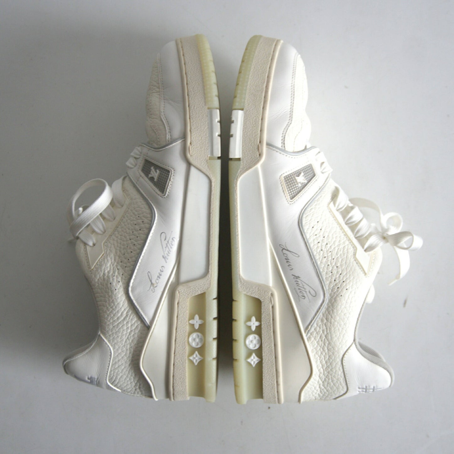 LOUIS VUITTON LV Trainer Sneakers Size 7.5