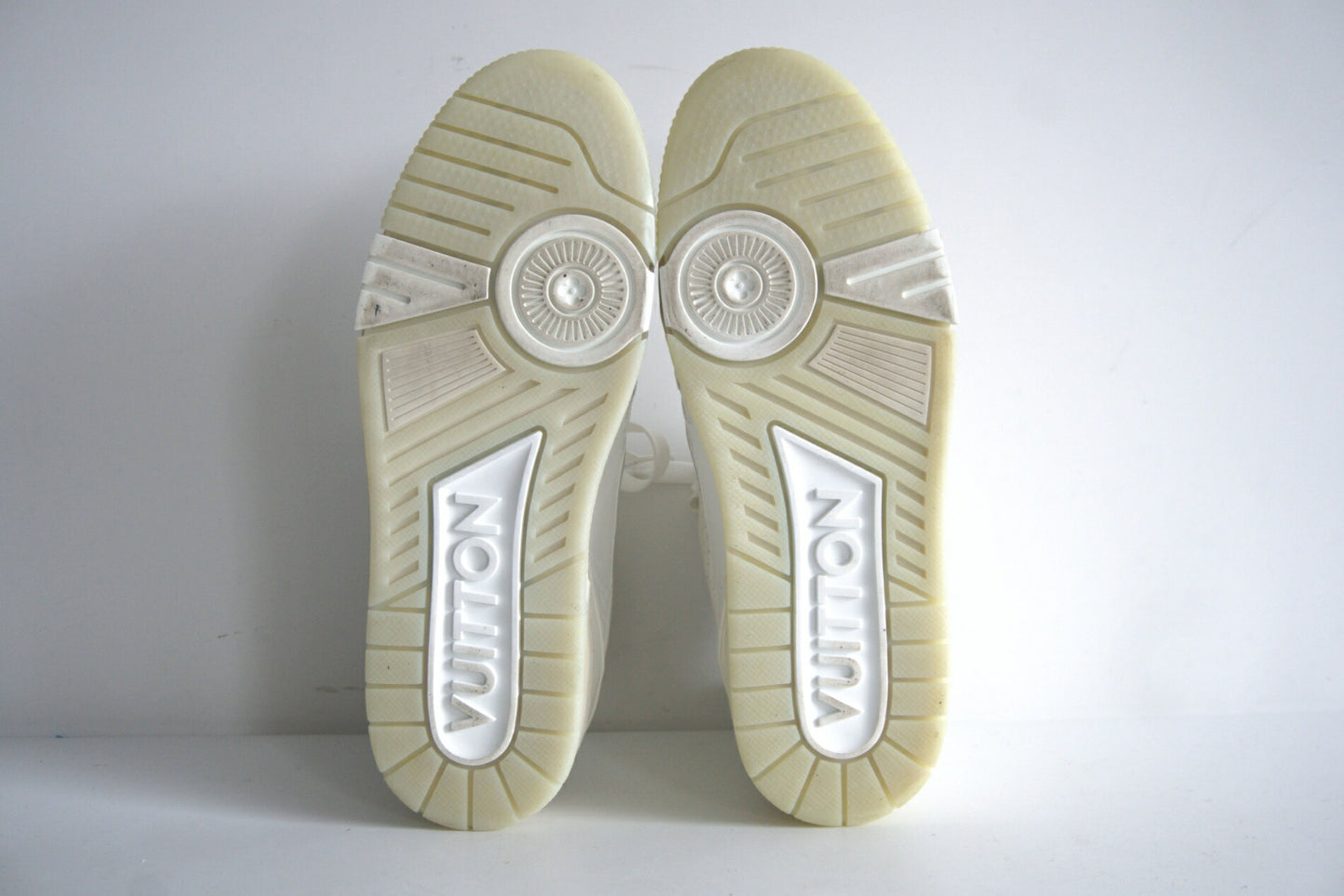 LOUIS VUITTON LV Trainer Sneakers Size 7.5
