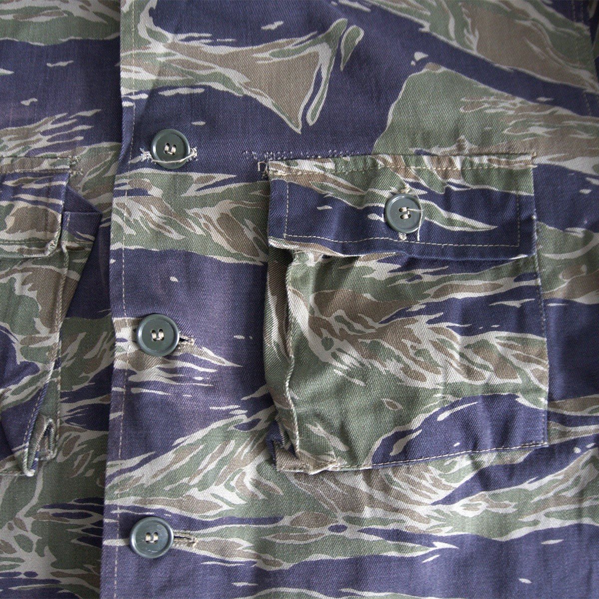 NAM 60s US Military Vietnam War Tiger Stripe Shirt Size S