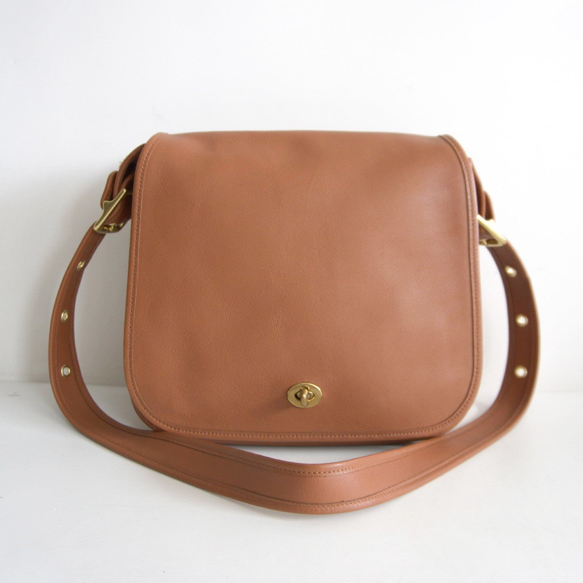 OLD COACH Brown Leather Shoulder Bag Size ONE SIZE