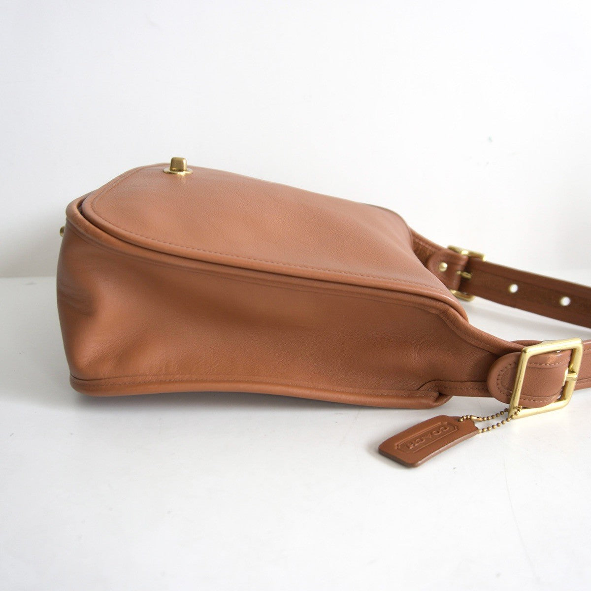 OLD COACH Brown Leather Shoulder Bag Size ONE SIZE