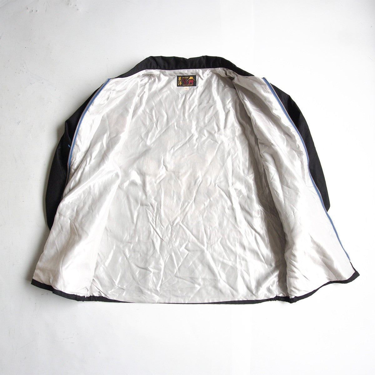 TAILOR TOYO TT14574 Reversible Embroidered Viet-Jan Size L
