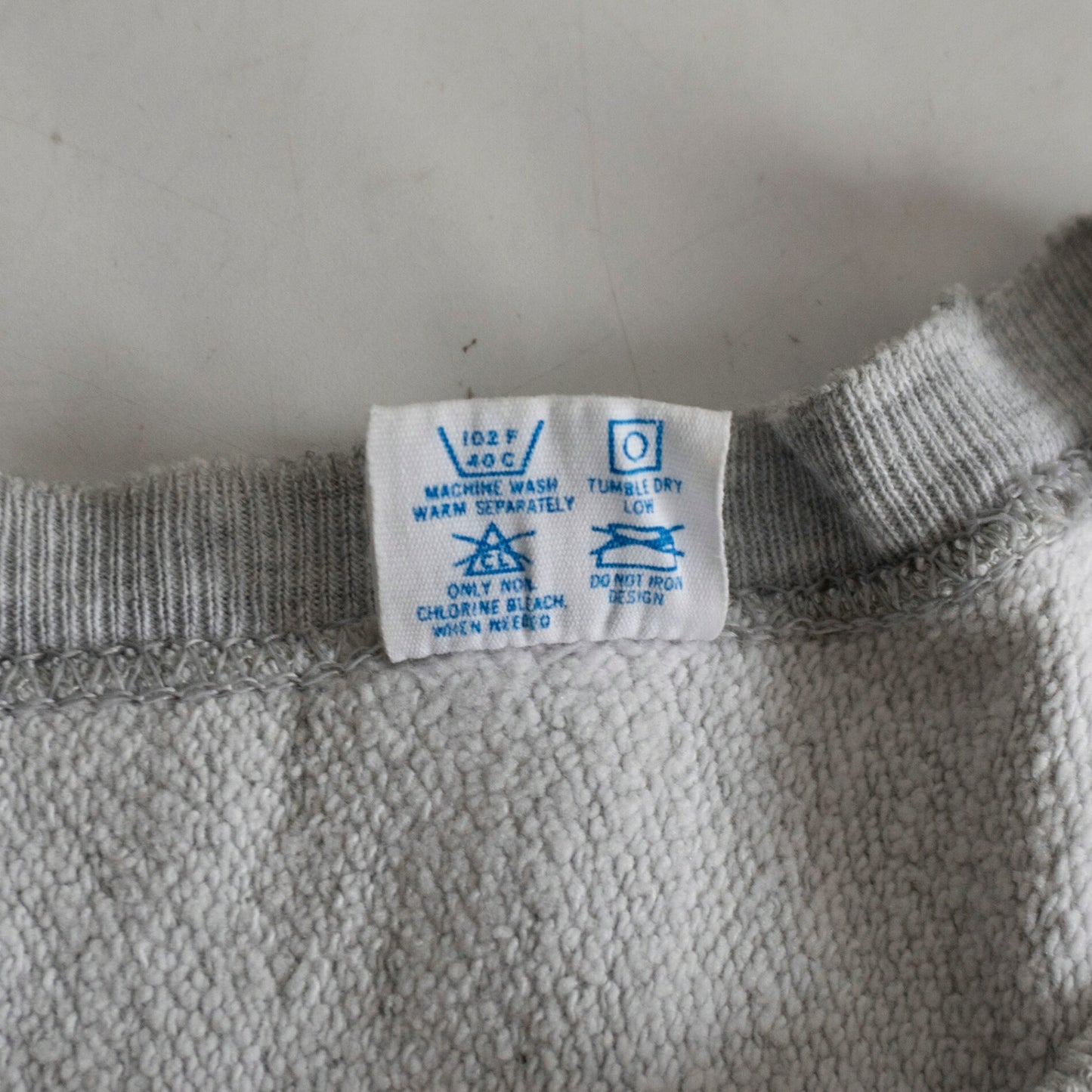 CHAMPION 80s USA-Made Navy Reverse Weave Sweatshirt Size L