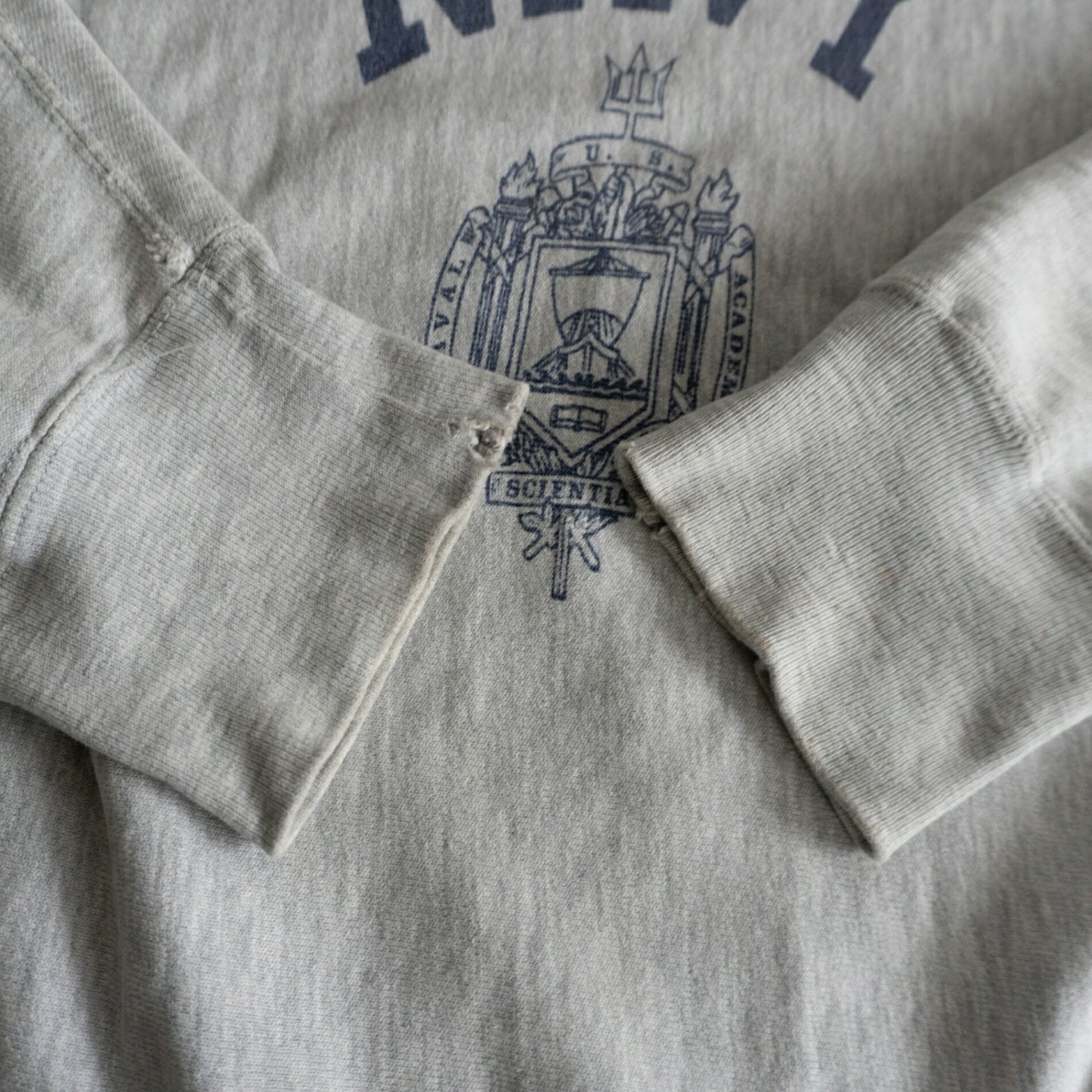 CHAMPION 80s USA-Made Navy Reverse Weave Sweatshirt Size L