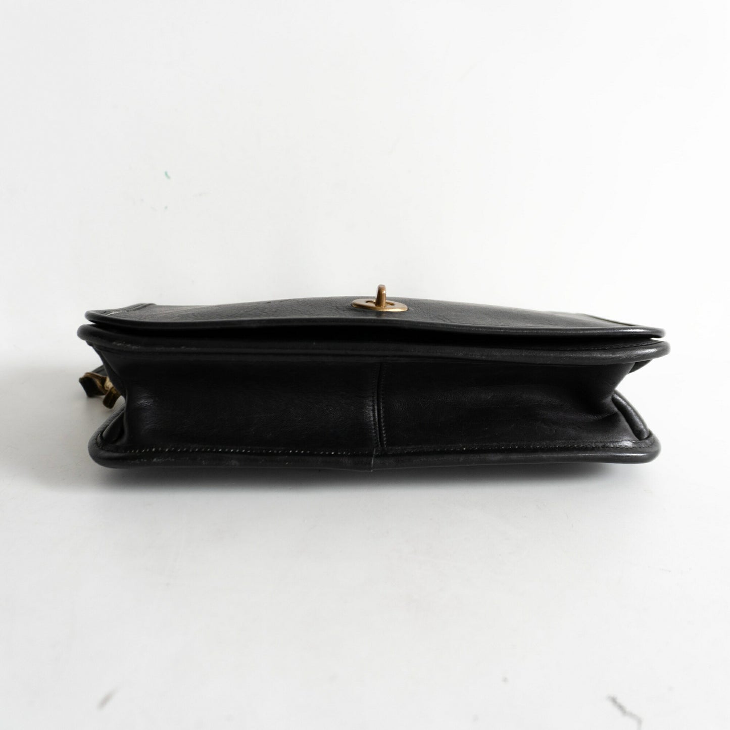 OLD COACH Leather Turn-Lock Shoulder Bag Black Size ONE SIZE